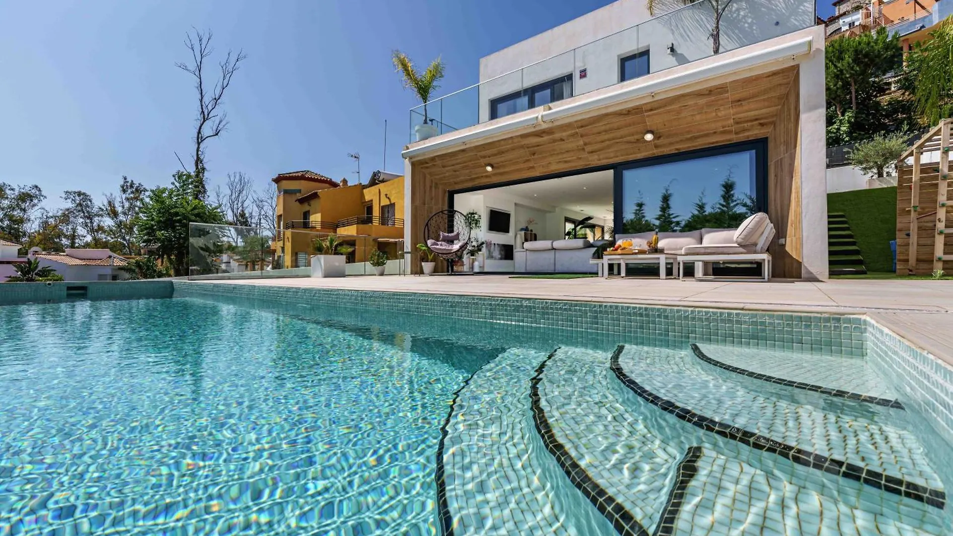 Fabulosa Villa Foresta En Torremolinos Para Familias Con Piscina Privada Spain