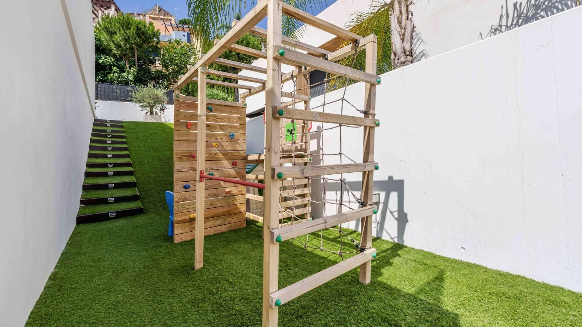Fabulosa Villa Foresta En Torremolinos Para Familias Con Piscina Privada 0*,  Spain